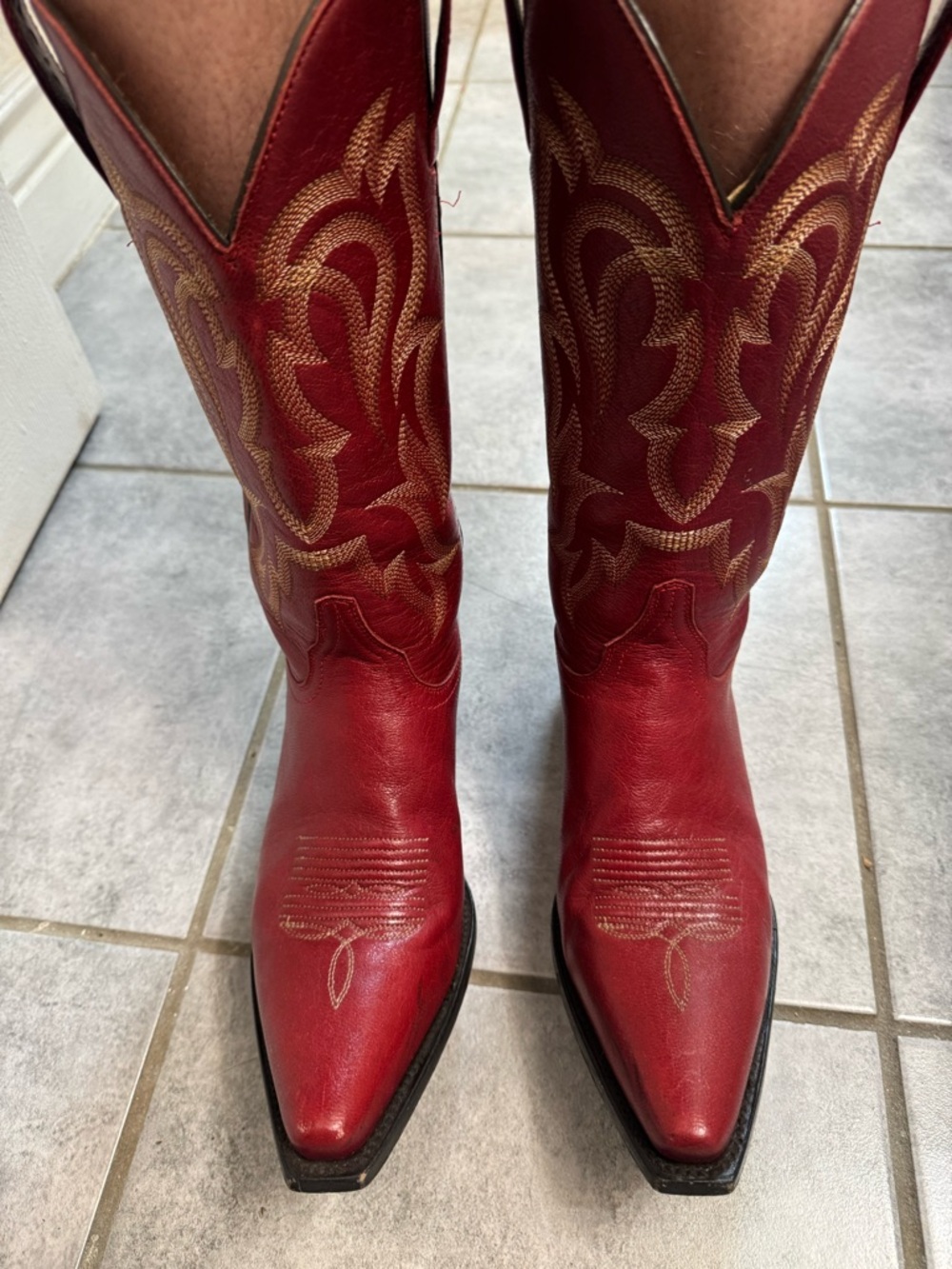 Shyanne Red and Tan Western Leather Cowboy Boots - Picture 4 of 7